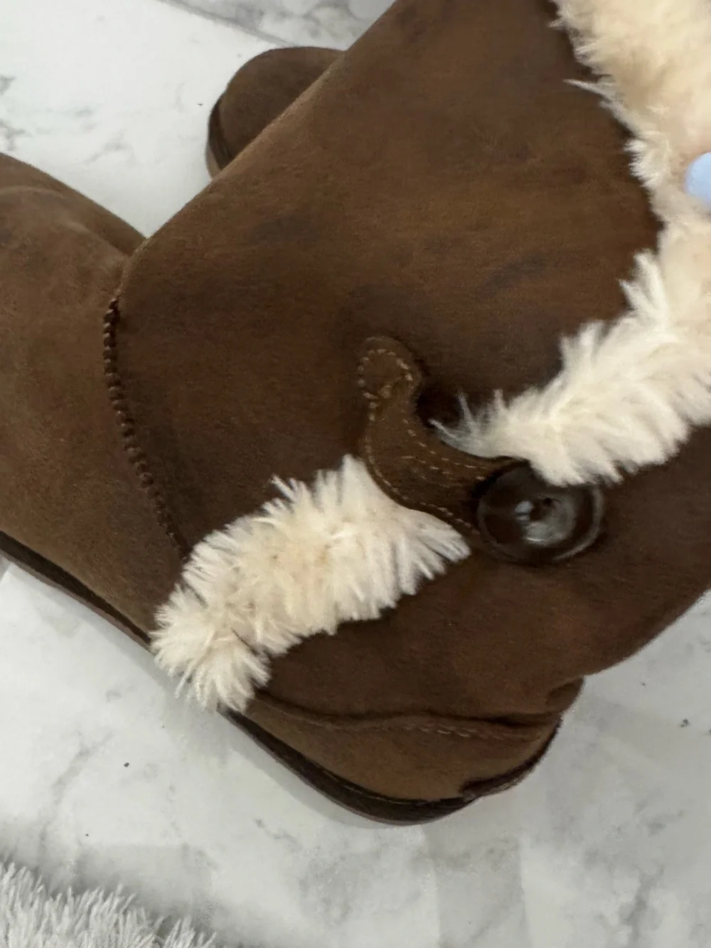 Cozy Chestnut Faux-Suede Winter Boots with Cream Fur Trim